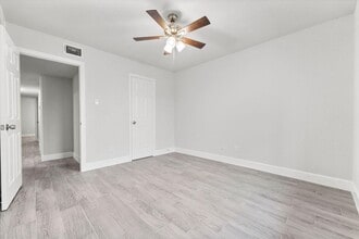 9026 Kempwood Dr in Houston, TX - Building Photo - Building Photo