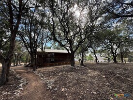 510 Marlys Ave in Canyon Lake, TX - Building Photo