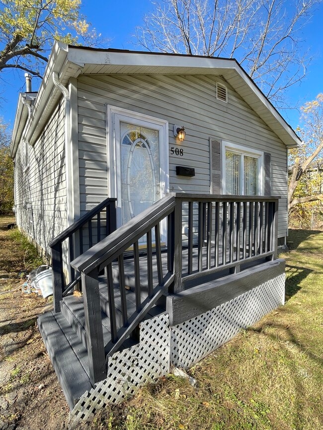 508 Bloomfield Ave in Pontiac, MI - Building Photo - Building Photo