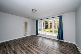 1737 9th Ave, Unit #E in San Francisco, CA - Building Photo - Building Photo