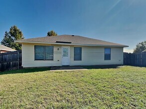 1512 Queens Brook Ln in Fort Worth, TX - Building Photo - Building Photo