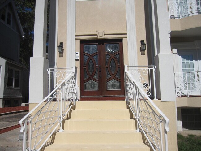 158 Walnut St-Unit -2 in Montclair, NJ - Building Photo - Building Photo