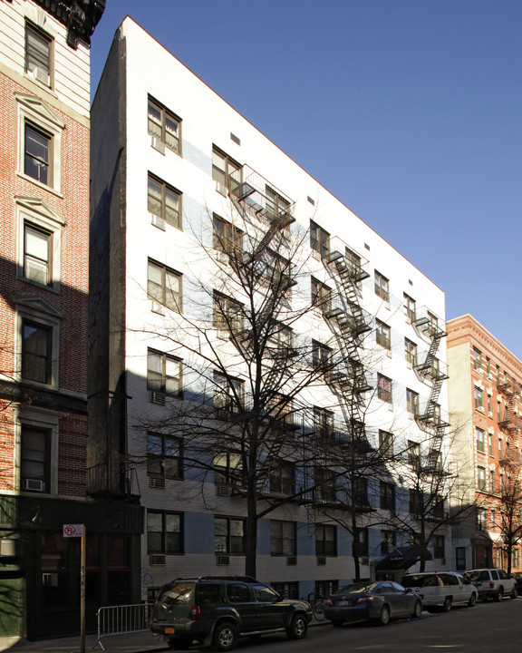 100 Sullivan St in New York, NY - Building Photo