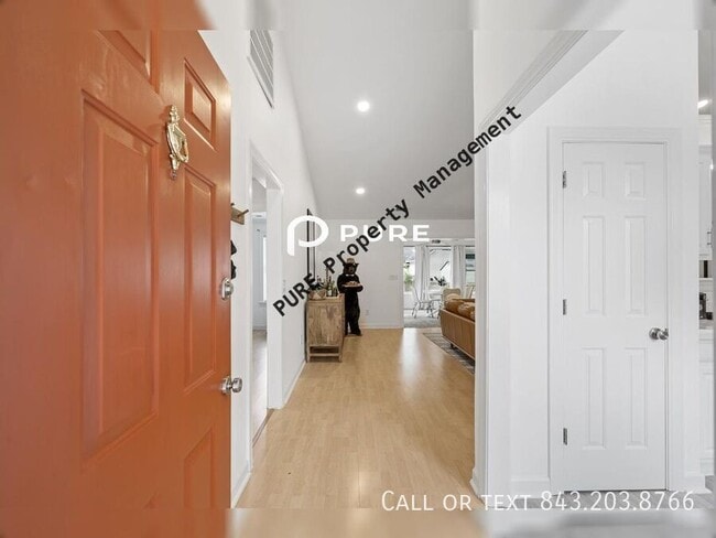 1985 Gray Battery Ct in Mount Pleasant, SC - Building Photo - Building Photo