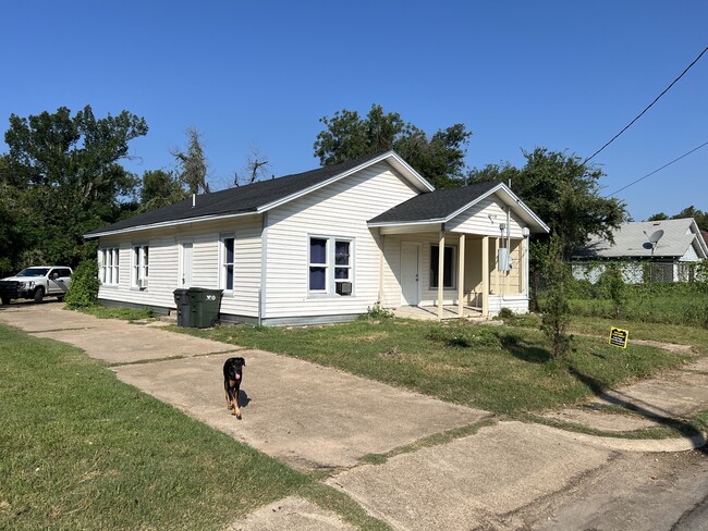 property at 504 Lottie St