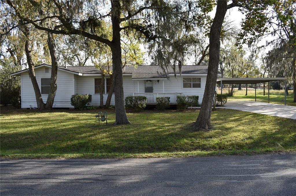 153 Walnut Dr in Richwood, TX - Building Photo