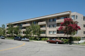 4540 Natick in Sherman Oaks, CA - Building Photo - Building Photo