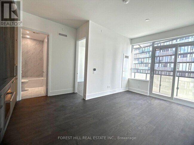 property at 470-2470 Front St W