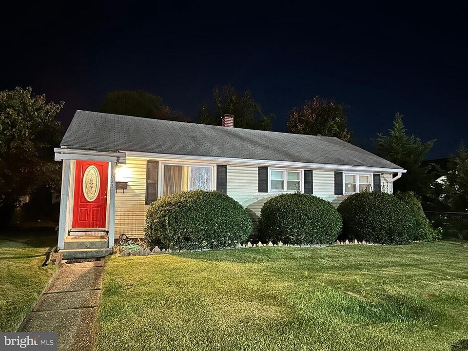 1023 4th St in Laurel, MD - Building Photo