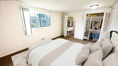 The Oaks on Lincoln in Oak Park, MI - Foto de edificio - Building Photo