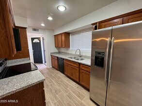 1718 W Oraibi Dr in Phoenix, AZ - Building Photo - Building Photo