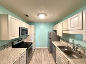 671 Balfour Rd in Winston-Salem, NC - Building Photo - Building Photo