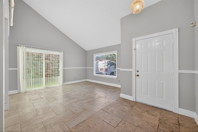 7711 Del Glen Ln in Houston, TX - Foto de edificio - Building Photo