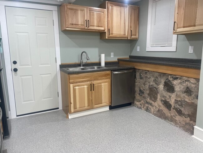 1826 E Superior St, Unit 3