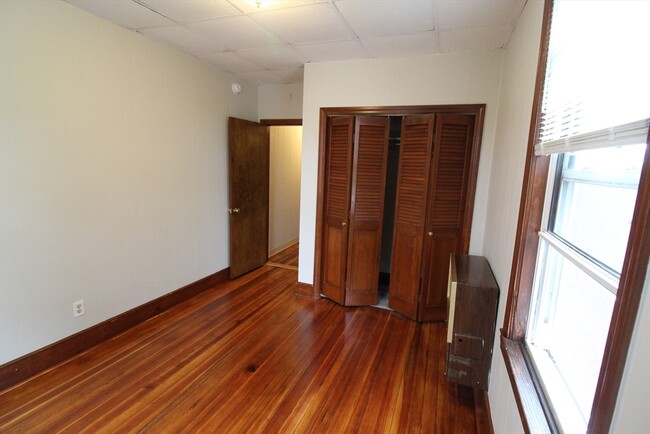 65 Elm St, Unit 3 in Cambridge, MA - Building Photo - Building Photo