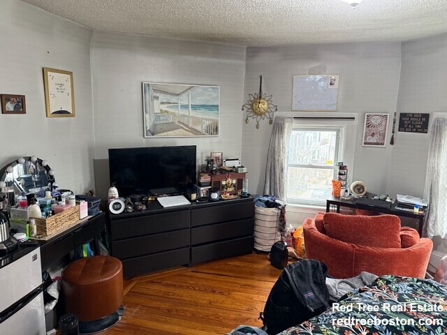 53 Elm St, Unit 3 in Somerville, MA - Foto de edificio