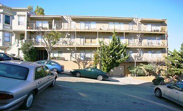 240 Cumberland in San Francisco, CA - Foto de edificio - Building Photo