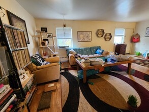 172 Bolling Dr in Bangor, ME - Building Photo - Building Photo