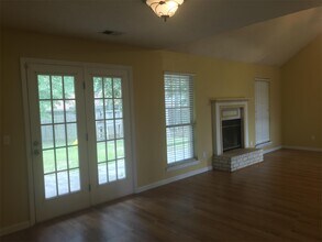 886 Darrow Ln in Hinesville, GA - Building Photo - Building Photo