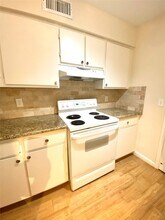 7575 Katy Fwy in Houston, TX - Building Photo - Building Photo