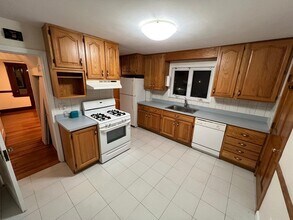 125 Pleasant St in Watertown, MA - Building Photo - Building Photo