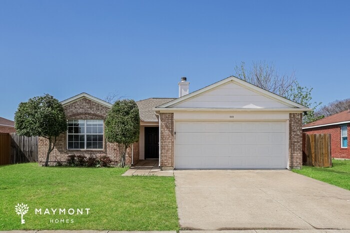 1515 Heritage Blvd, Unit 135 in Glenn Heights, TX - Building Photo