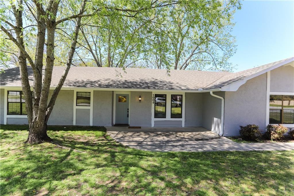 1005 Robin Haven Dr in Bentonville, AR - Building Photo
