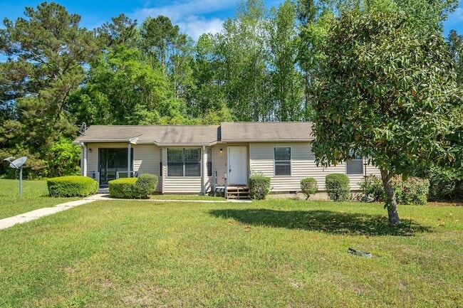 27 Sierra Rd in Havana, FL - Foto de edificio - Building Photo