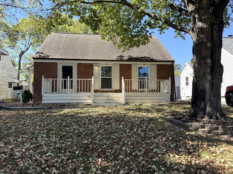 3175 Karl Rd in Columbus, OH - Building Photo