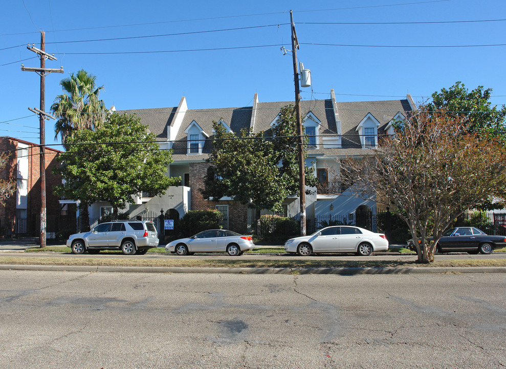 1129 Jackson Ave in New Orleans, LA - Building Photo