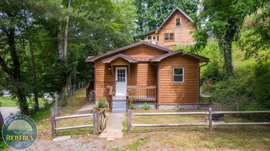 145 Tilley Rd in Vilas, NC - Building Photo - Building Photo