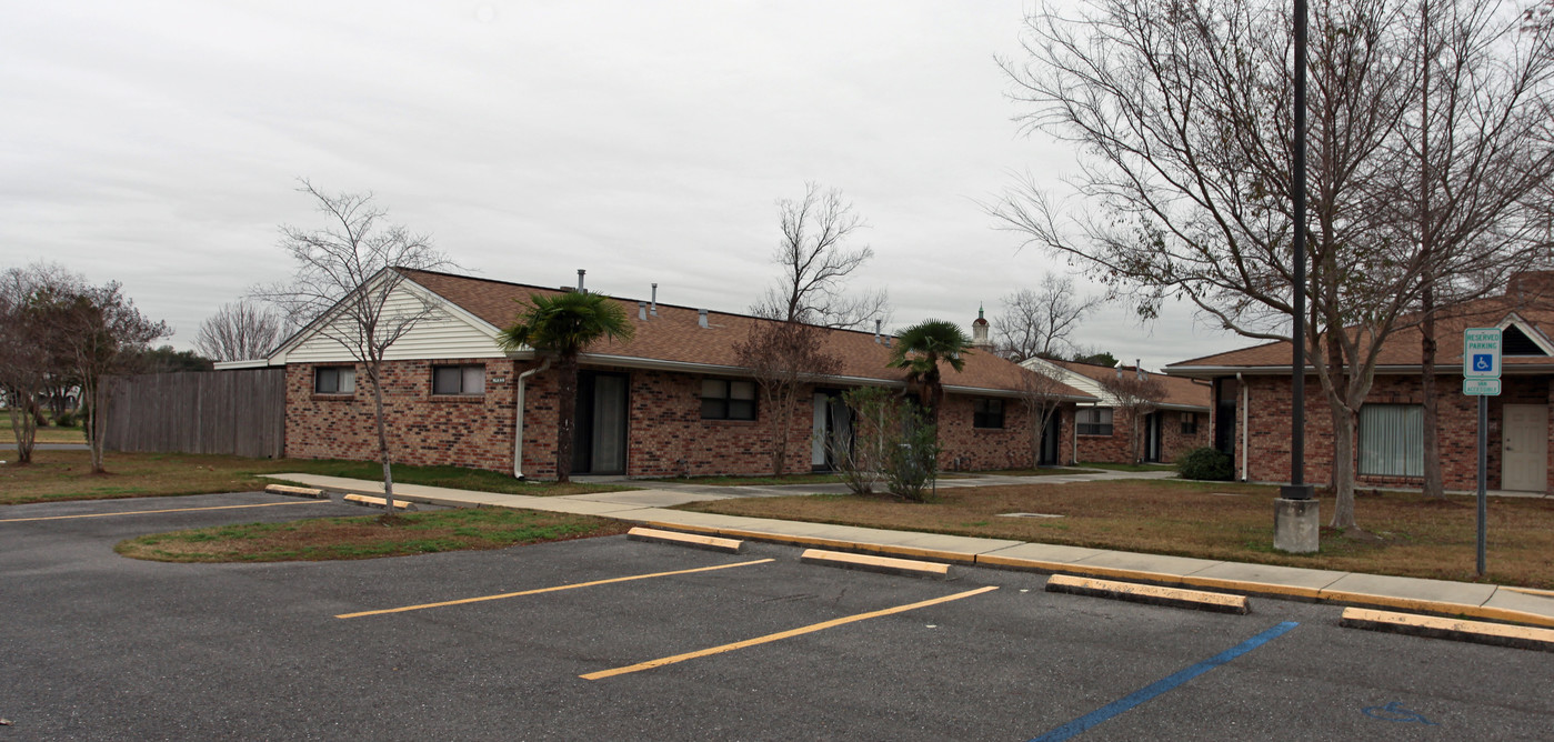 St. John Vianney Villa in Marrero, LA - Building Photo