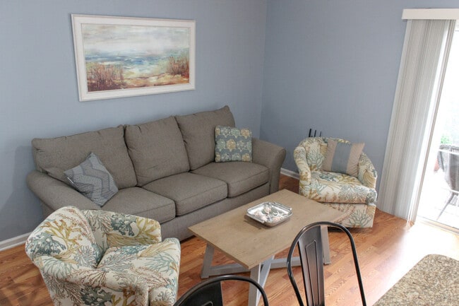 125 Royal Poste Rd in Sunset Beach, NC - Foto de edificio - Building Photo