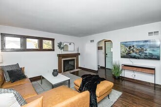 947 8th Ave NE in Rochester, MN - Building Photo - Building Photo