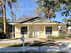 91 Donner Rd in Atlantic Beach, FL - Building Photo