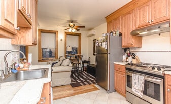 113 Charles St, Unit 3 in Boston, MA - Building Photo