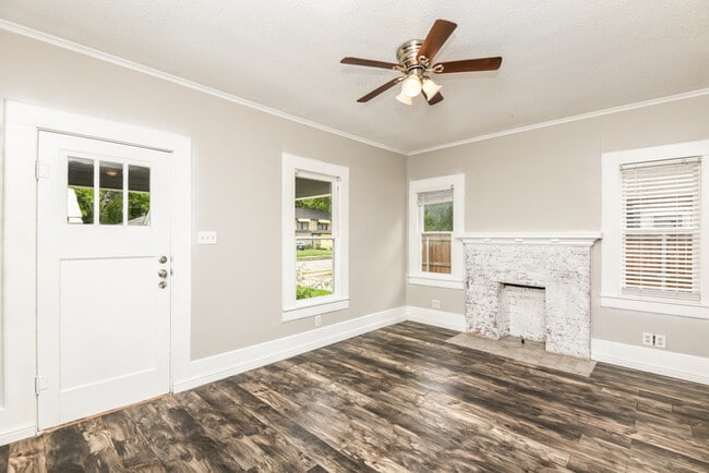 114 Scurlock Ave in Cleburne, TX - Building Photo - Building Photo