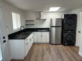 1206 William St, Unit 2 in Corona, CA - Building Photo