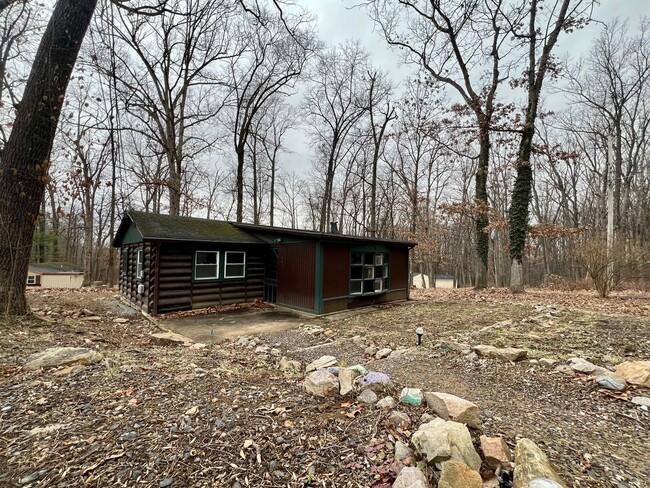 560 Shenandoah River Dr in Harpers Ferry, WV - Building Photo - Building Photo