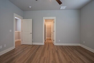 953 S Waxflower Ave in Fayetteville, AR - Building Photo - Building Photo