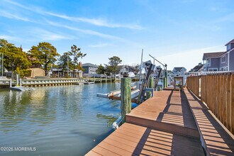 13 Clearwater Way in Toms River, NJ - Building Photo - Building Photo