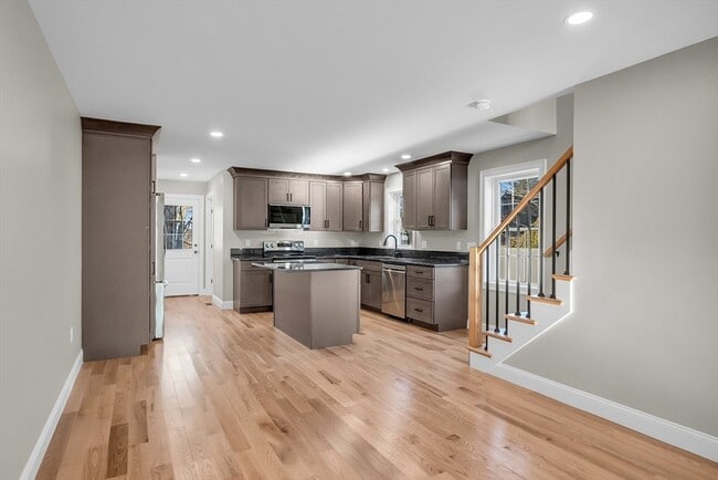 88 Main St in Westminster, MA - Building Photo - Building Photo