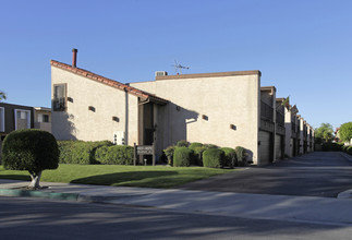 9563-9579 Graham St in Cypress, CA - Building Photo - Building Photo