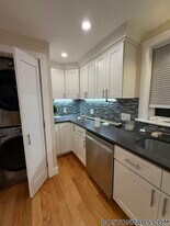 2 Buckingham St in Boston, MA - Building Photo