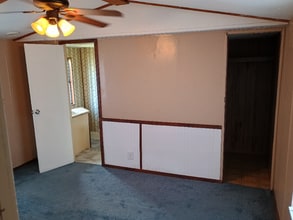 144 SE Guinevere Ct in Lake City, FL - Building Photo - Building Photo