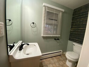 3214 Brookshire Dr SE in Grand Rapids, MI - Building Photo - Building Photo