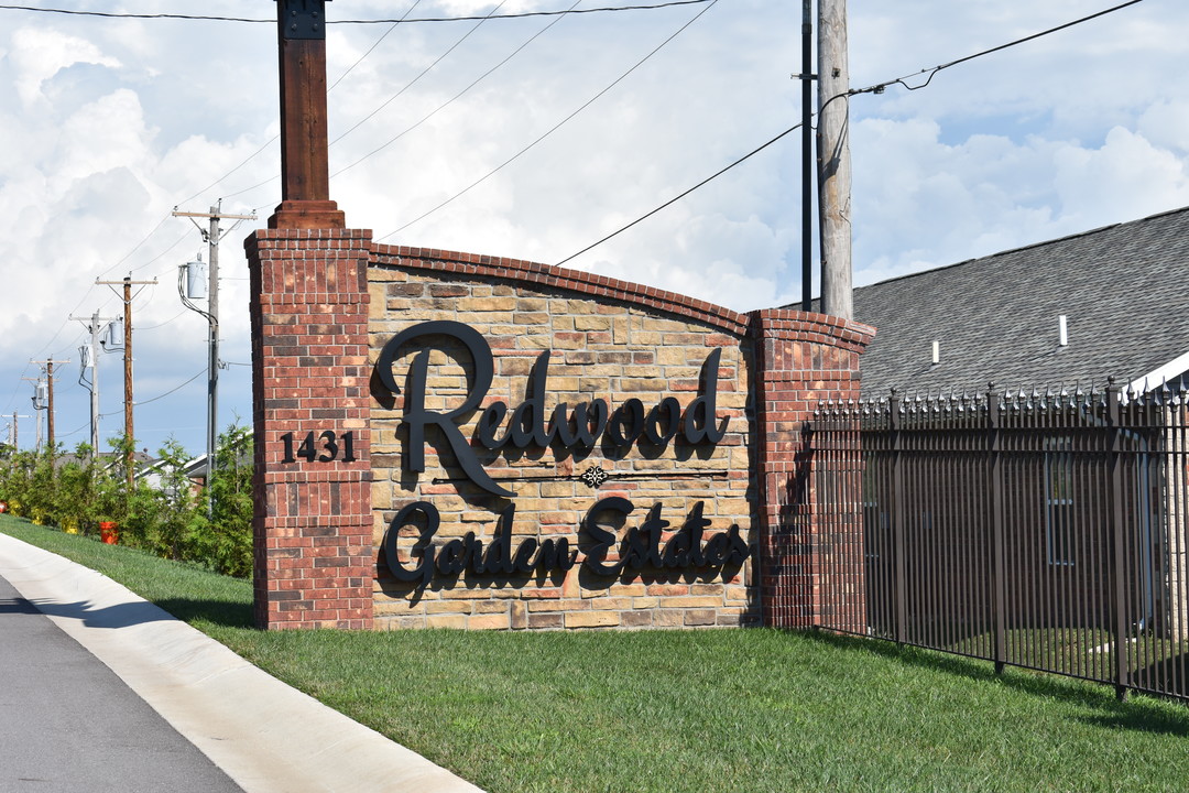 Redwood Garden Estates in Joplin, MO - Building Photo