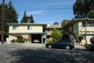 1504 Sanchez Ave in Burlingame, CA - Building Photo - Building Photo