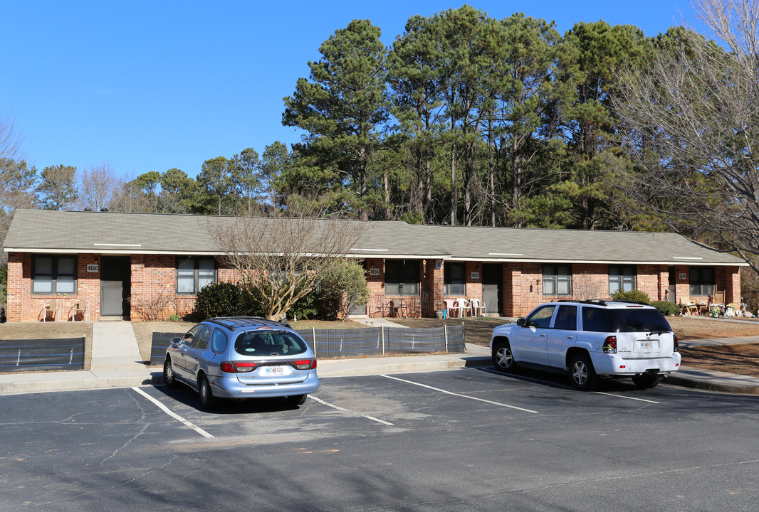 Hull Homes in Acworth, GA - Foto de edificio