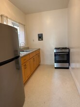 2818 Telegraph Ave, Unit 26 in Berkeley, CA - Building Photo - Building Photo